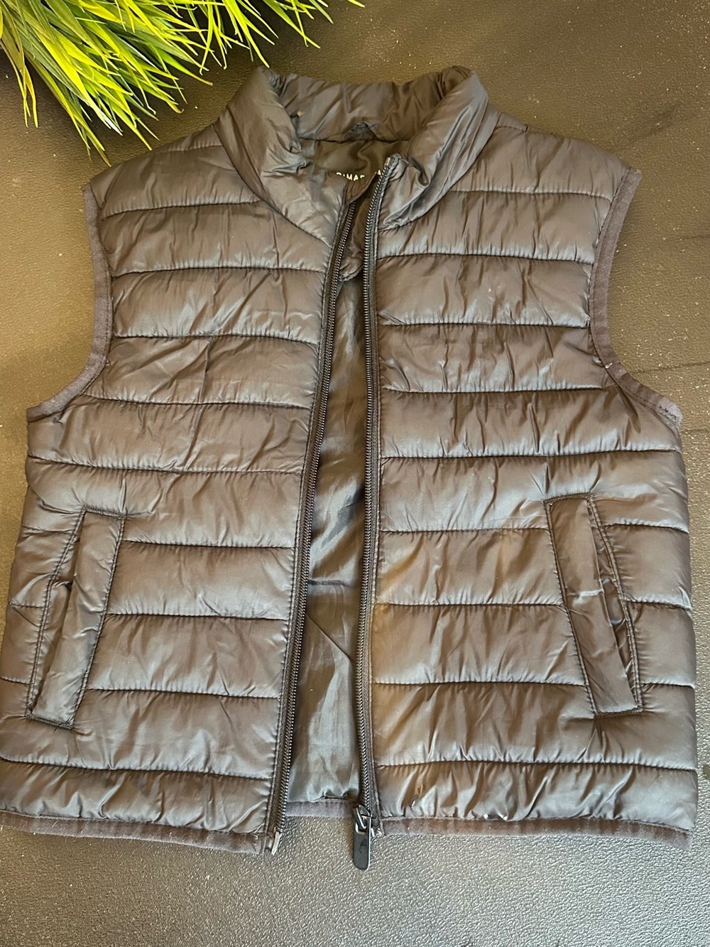 Quilted Puffer Vest in black color